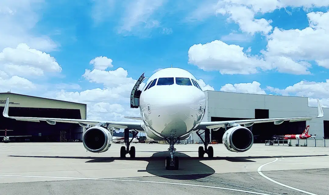 Aircraft exterior inspection during maintenance check